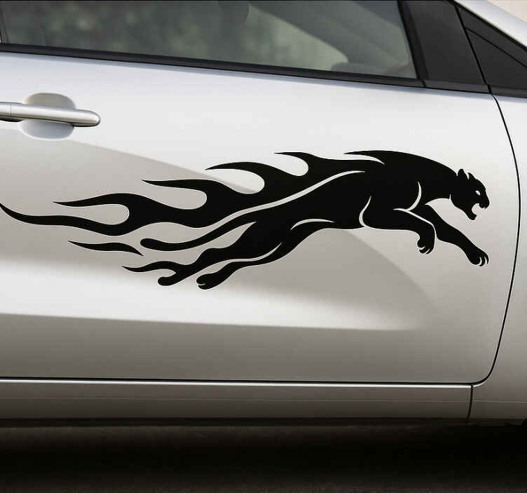 Hayvan çıkartması alevlerle koşan puma - TenStickers