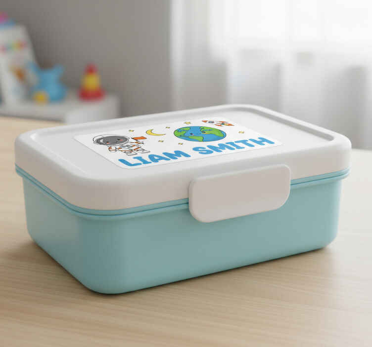 Muursticker kinderkamer met gepersonaliseerd lunchboxlabel - TenStickers