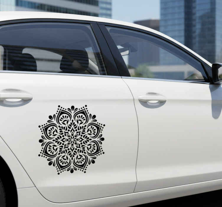 Sticker voiture ornement mandala complexe - TenStickers