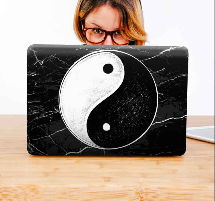 Sticker pour ordinateur emblème du yin et du yang - TenStickers
