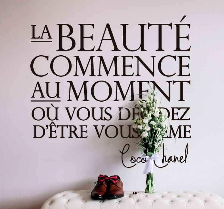 Autocollant mural Coco Chanel beauté - TenStickers