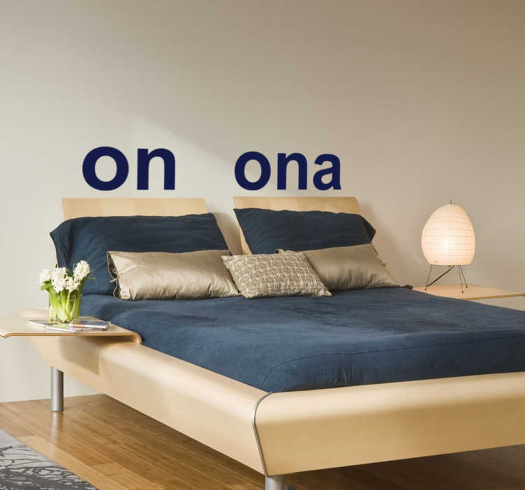 Naklejka dekoracyjna on u ona - TenStickers