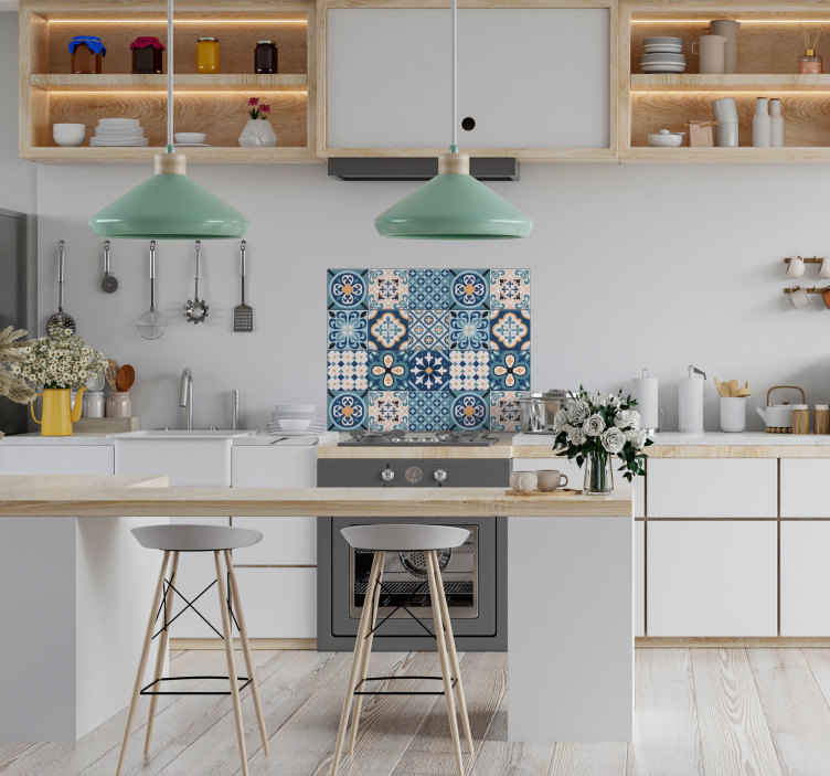 Once vinilos que imitan azulejo para estrenar salpicadero en la cocina