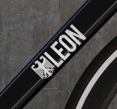 Namensaufkleber fahrrad  flagge und name in silber - TenStickers