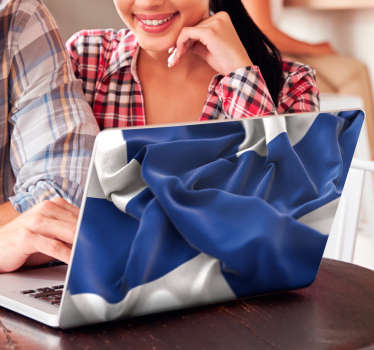 Suomen lippu Läppäritarra - Tenstickers