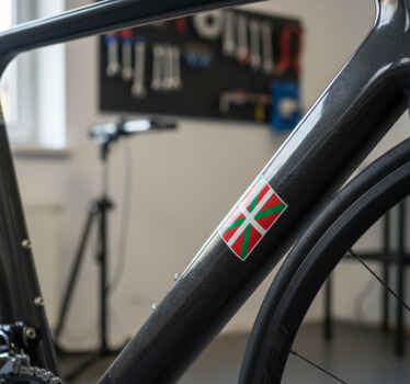 Pegatina para bicicleta diseño bandera de euskadi - TenVinilo
