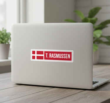 Tilpasses klistermærke med dansk flag til laptop - TenStickers
