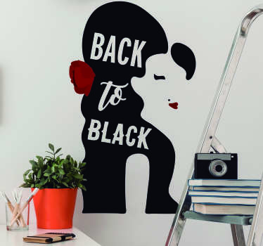 Kunnioittaudu brittiläisen musiikin ikuista kuningattarta tällä ehdottoman fantastisella musiikkiteemaisella seinätarralla! Valitse koko.