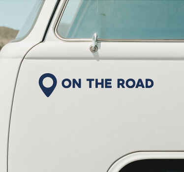 Autocollant camping car sur la route - TenStickers