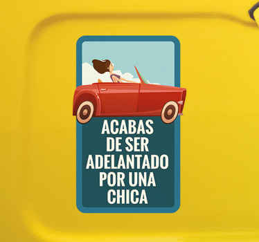 Pegatina coche adelantado por una chica - TenVinilo