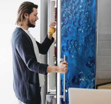 Folie Kühlschrank sprudelnde blaue oberfläche - TenStickers