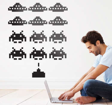 Vinilo decorativo juego marcianitos - TenVinilo