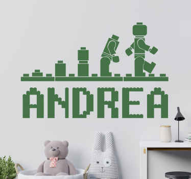Vinilo bebé con nombre personalizado diseñado en estilo lego. El color se puede personalizar en diferentes opciones y el tamaño ¡Envío a domicilio!