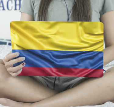 Skin para portátil bandera Colombia ondeando - TenVinilo