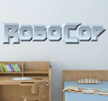 Característica tipografía en adhesivo de la película que narra la historia de este peculiar humano medio robot, adalid de la justicia.