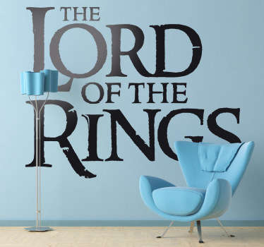 Te gusten más los libros de Tolkien o las adaptaciones de Peter Jackson... ¡este logo en vinilo tiene que ser tuyo!