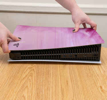 솔질 된 분홍색 유성 페인트 ps5 스티커 - TenStickers