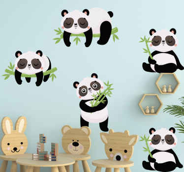 Wandtattoo Wildes Tier Babypandas mit bambus - TenStickers