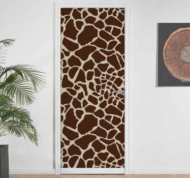 Naklejka na drzwi żyrafa brązowe wzory - TenStickers