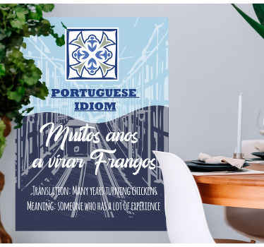 Ditado português sobre o vinis decorativos do chefe - o fundo é lindo, ele hospeda a ilustração da silhueta de uma ponte de trem e outras características.