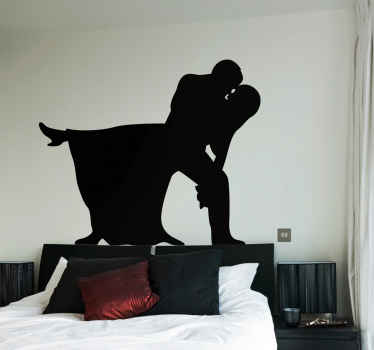 Romantische kopel kus sticker - TenStickers