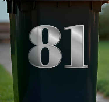 Números en vinilo paredde contenedor de estilo plateado. Número personalizado plateado metalizado con efecto brillo. Consíguelo ahora y disfruta del look.