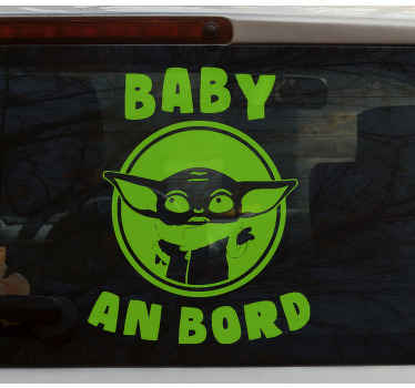 Baby on Board Aufkleber Süß yoda - TenStickers