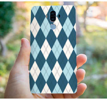 Decora tu teléfono huawei con este vinilo huawei con patrón de cuadros de diamantes en textura azul y blanca. Es original y duradero.