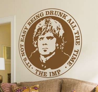 Para los fans del enano de Juego de Tronos este divertido adhesivo de decoración que podrás colocar dónde quieras.