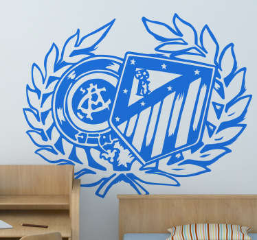 Para los colchoneros históricos una representación en vinilo de los emblemas del Atlético de Aviación y el actual.