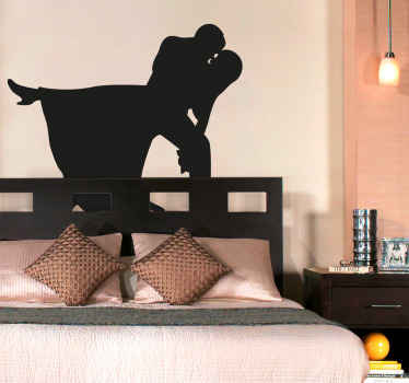 Romantische kopel kus sticker - TenStickers