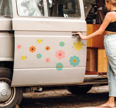 Camper sticker met gekleurde bloemen - TenStickers