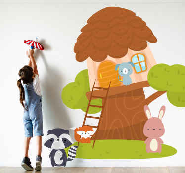 Wandtattoo Zeichnung Buntes baumhaus mit tieren - TenStickers