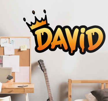 Vinilo personalizable Texto de graffiti naranja con corona - TenVinilo