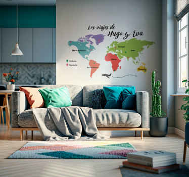 Vinilo pared salón mapamundi colorido viajes con nombre - TenVinilo