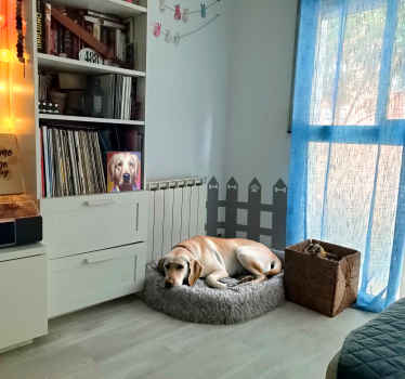 Garden fence pet wall sticker - TenStickers