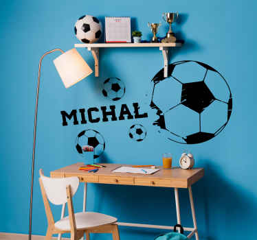 Naklejka na ścianę Piłki nożne z imieniem - TenStickers