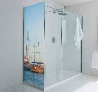 Naklejka na prysznic Zacumuj z dużą ilością łodzi - TenStickers