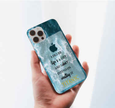 Você adoraria o seu telefone envolto neste vinil autocolante decorativo de iphone de citações motivacionais de filme titânico adorável. é autoadesivo e duradouro.