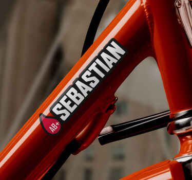 Zászló névvel vércsoport matrica bicikli - TenStickers