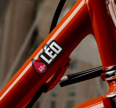Sticker vélo drapeau avec nom groupe sanguin - TenStickers