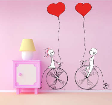 Vinilo pareja bicicleta globos corazón - TenVinilo