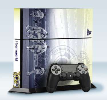 Vinilos baratos, de calidad y originales para decorar la carcasa de tu consola. Viste tu PlayStation con un adhesivo del mejor equipo del mundo. Si eres merengue y quieres hacerlo patente hazte con esta fantástica pegatina del club más laureado.