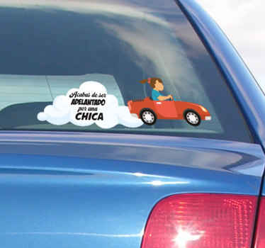 Vinilo coche adelantado chica - TenVinilo