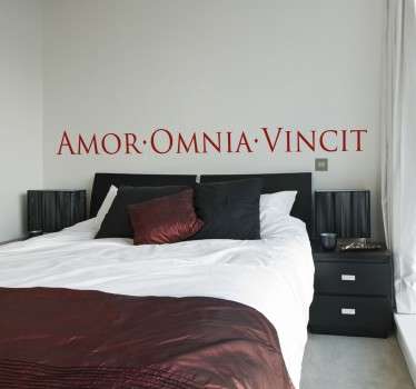 Vinil decorativo em latim amor vence tudo - TenStickers
