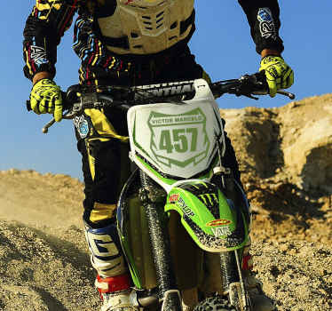 Sticker moto personnalisé avec nom et chiffre - TenStickers