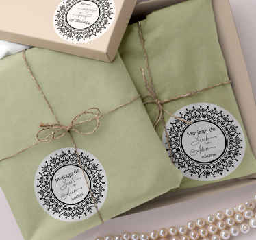Sticker mariage mandala rond personnalisé - TenStickers