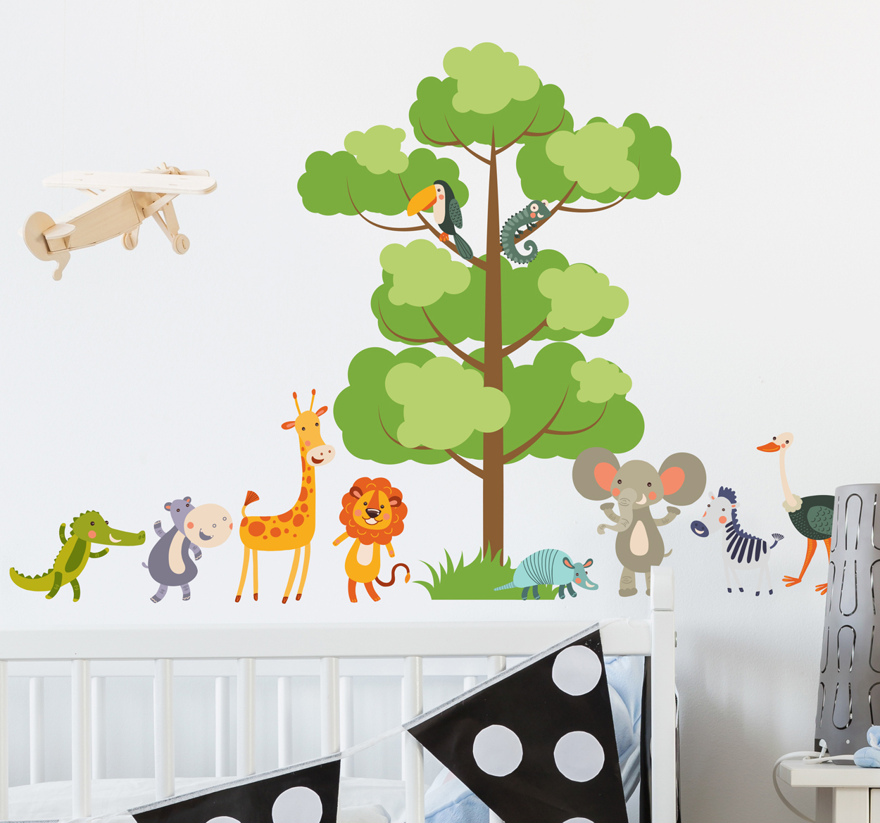 Tenstickers Muursticker kinderkamer met boom en dieren