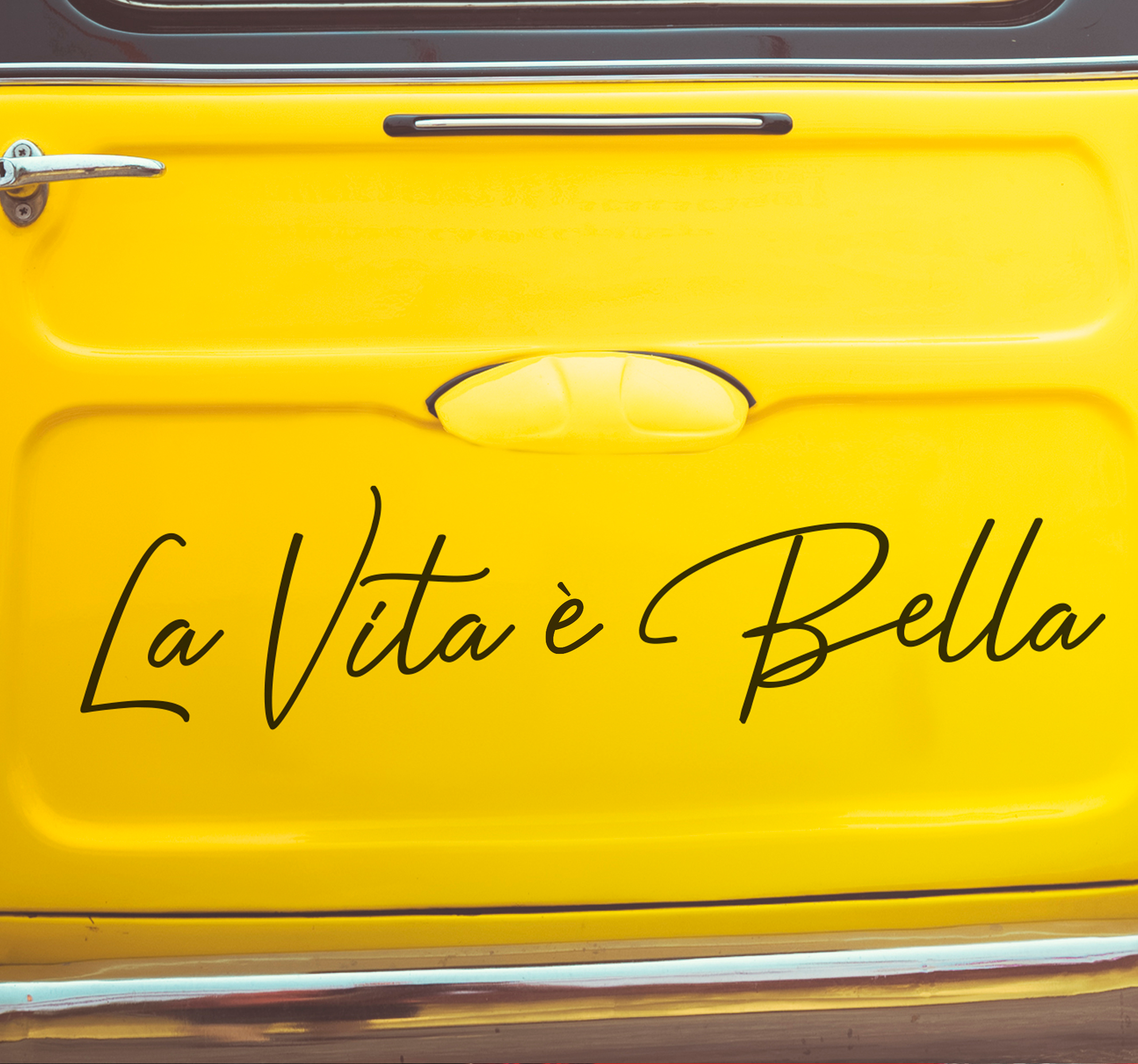 Adesivo per auto la vita è bella