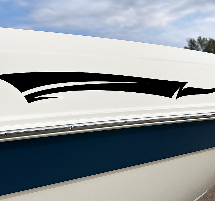 Boot sticker zwarte tribale swoosh